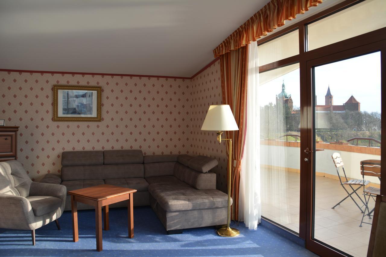 Hotel Starzynski 프우크 외부 사진